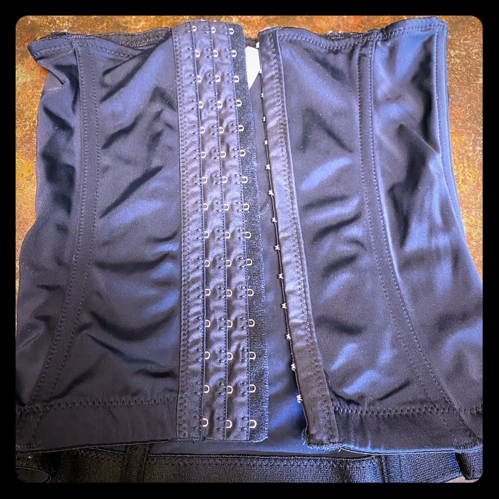 Waist trimmer